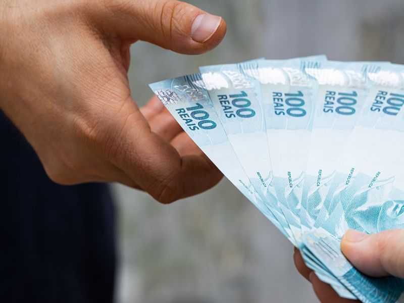 como funciona o microcrédito